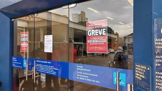 Funcionários da Caixa entram em greve e fecham agências em Cuiabá
