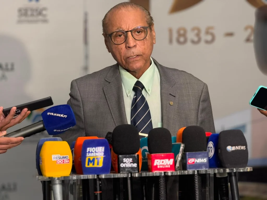 Júlio acusa Moraes de ‘brutalidade’ após Flávio Bolsonaro deixar o país