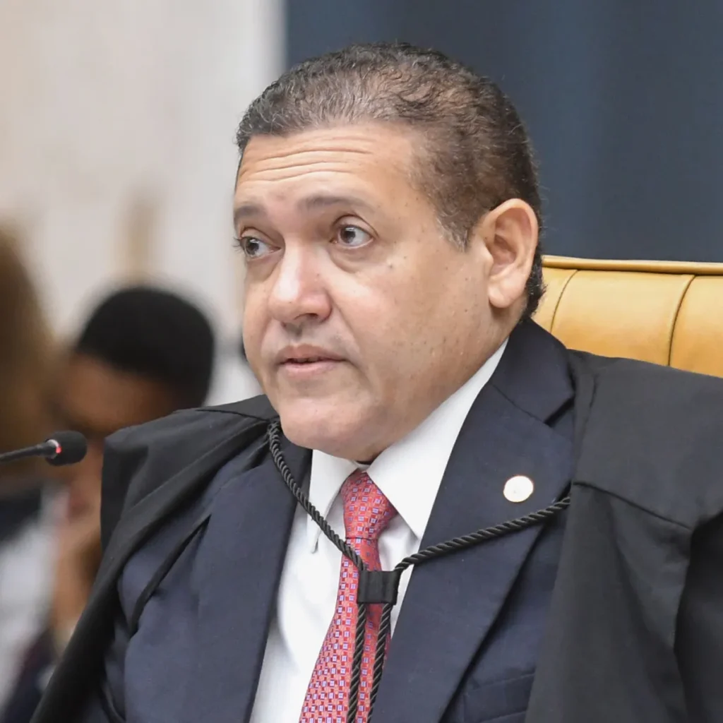 Nunes Marques suspende liminar e determina retirada do ar do canal ‘Exército do Lula’